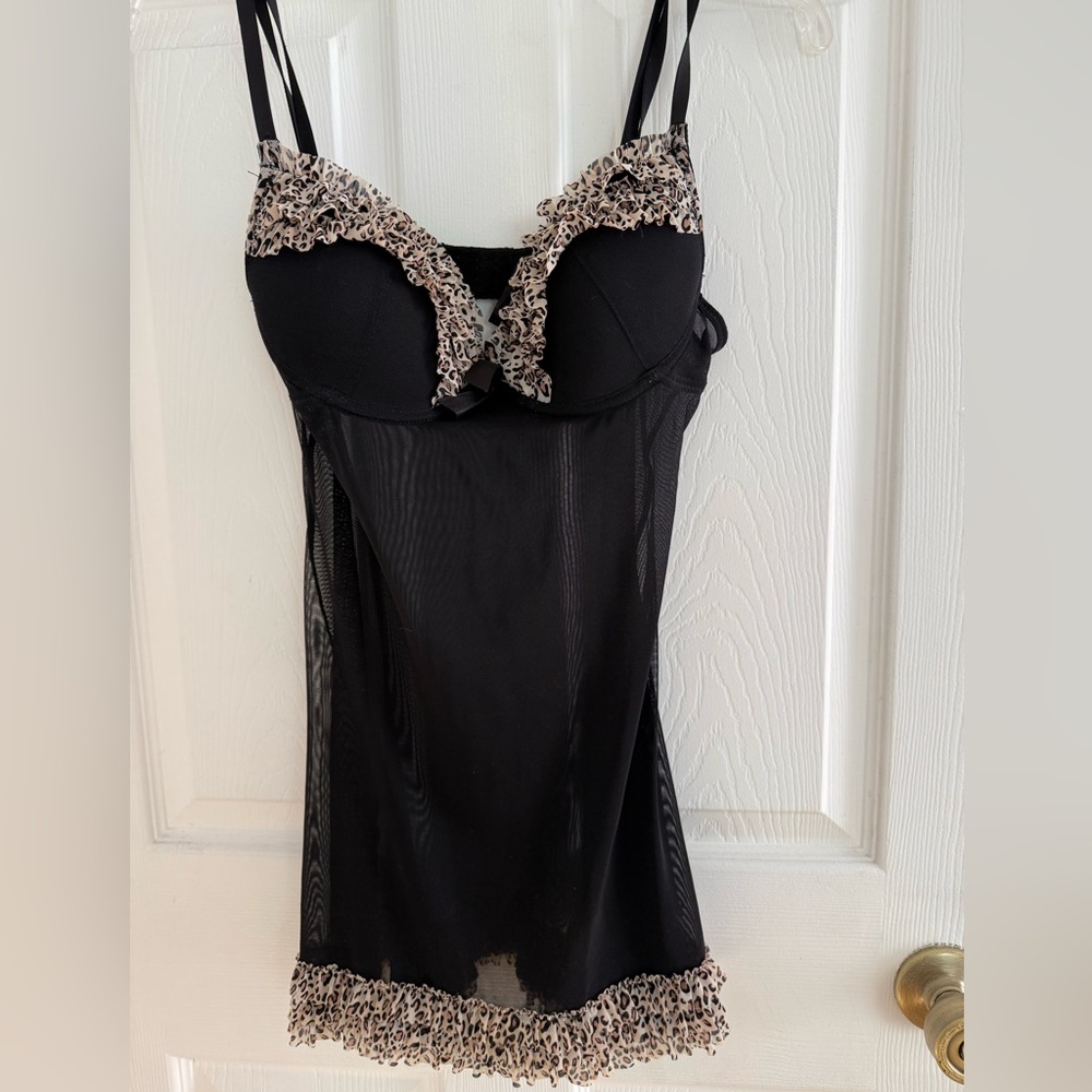 Elegant Black Lace Trim Chemise